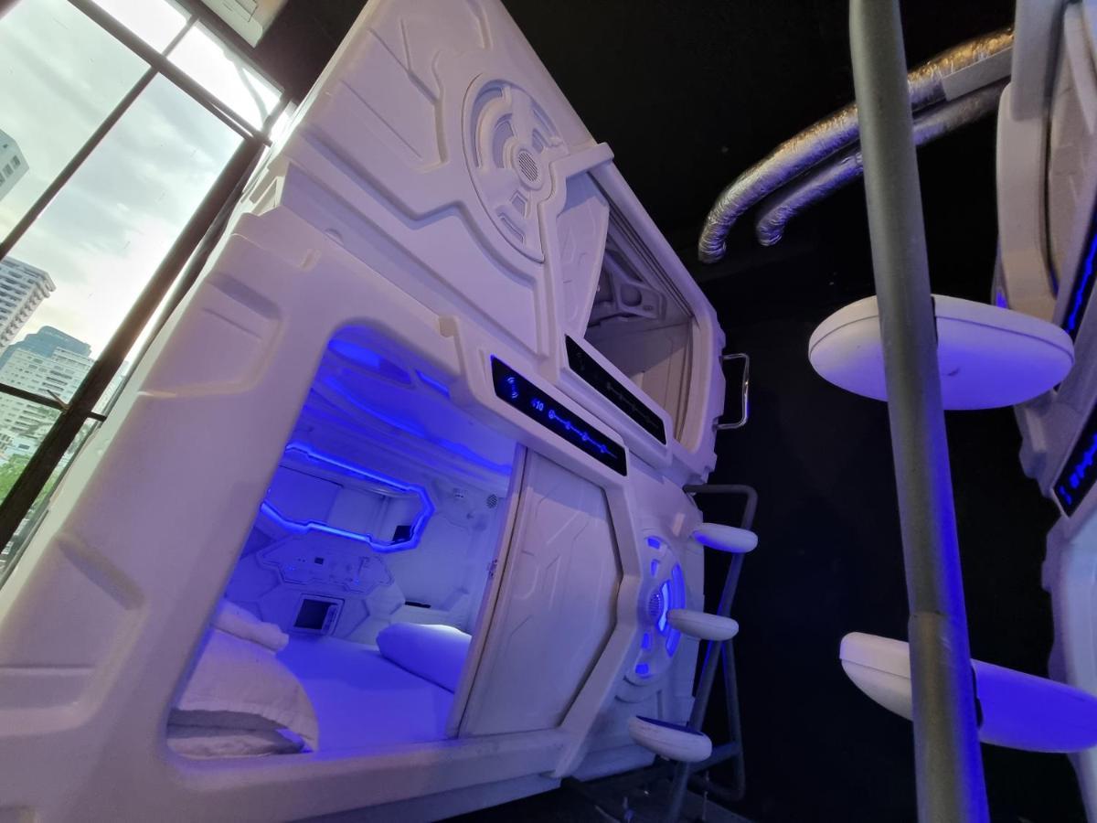 Met A Space Pod @Phrom Phong Bangkok Eksteriør billede