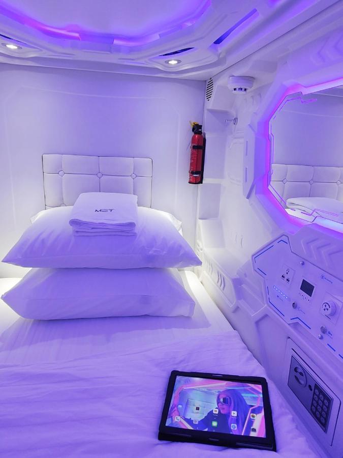 Met A Space Pod @Phrom Phong Bangkok Eksteriør billede